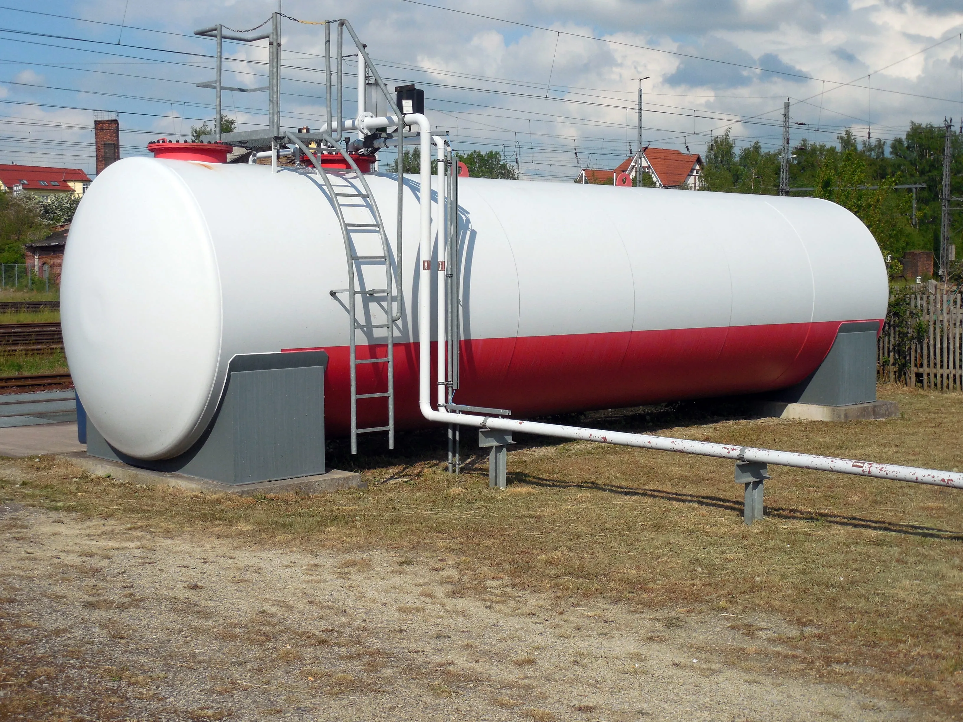 Отстойники воды и нефти купить в Тюмени